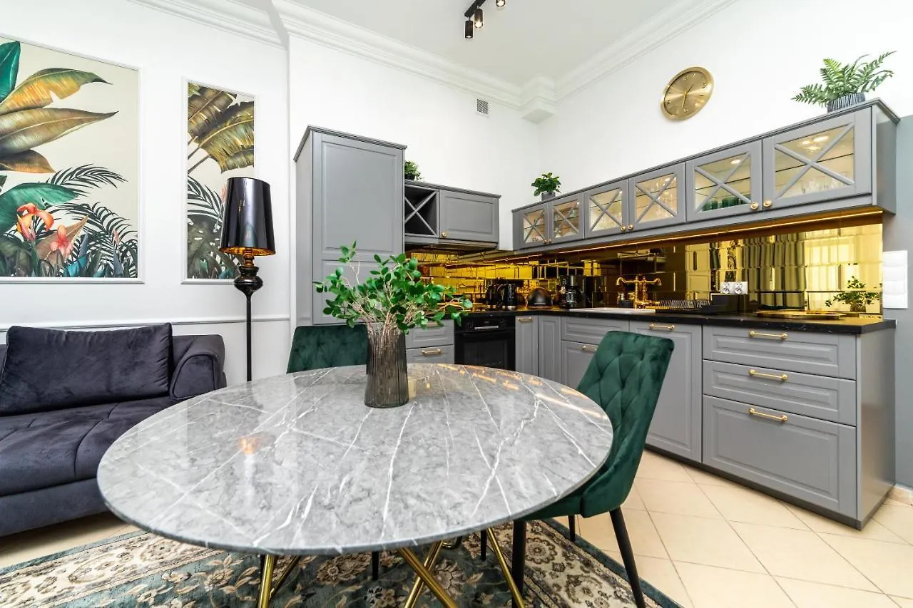 Trzy Gracje - Monte Cassino By Oneapartments Sopot 0*,  Poland